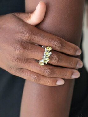 Paparazzi Jewelry Accessories - Majestically Modern - Yellow Ring - Vintage